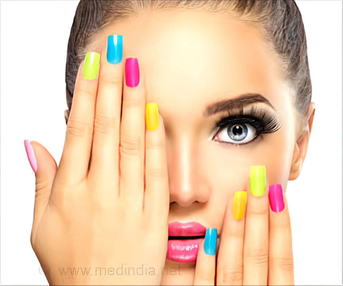 Skin Cancer To Eyelid Infection: 5 Dangerous Gel Nail Polish Side Effects |  TheHealthSite.com