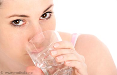 Eye Puffiness Beauty Tip: Drink Water Eye Puffiness Beauty Tip: Drink Water