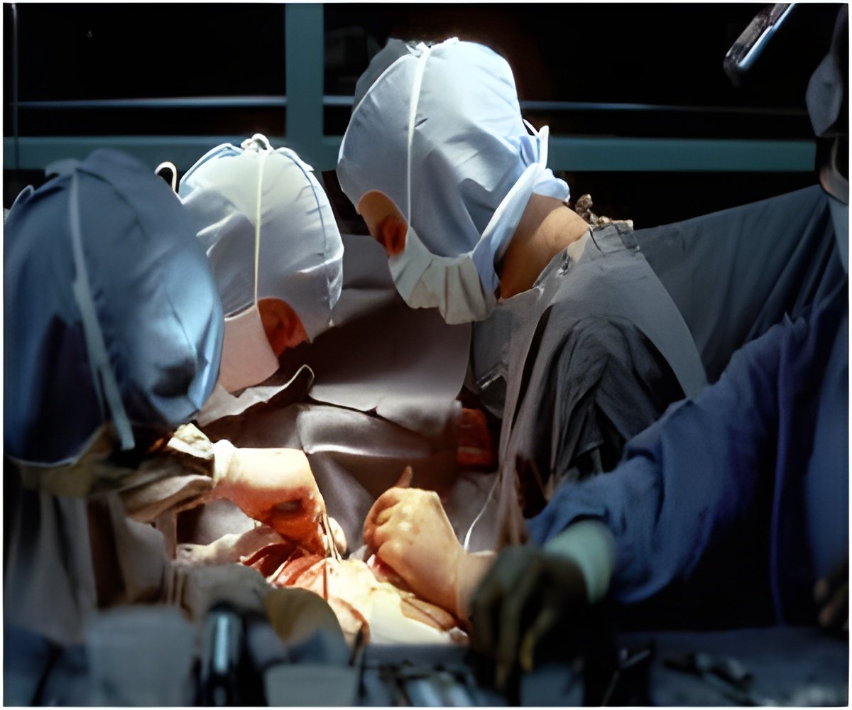 Wound Healing may be Helped or Hindered by Mechanical Stress Wound Healing may be Helped or Hindered by Mechanical Stress