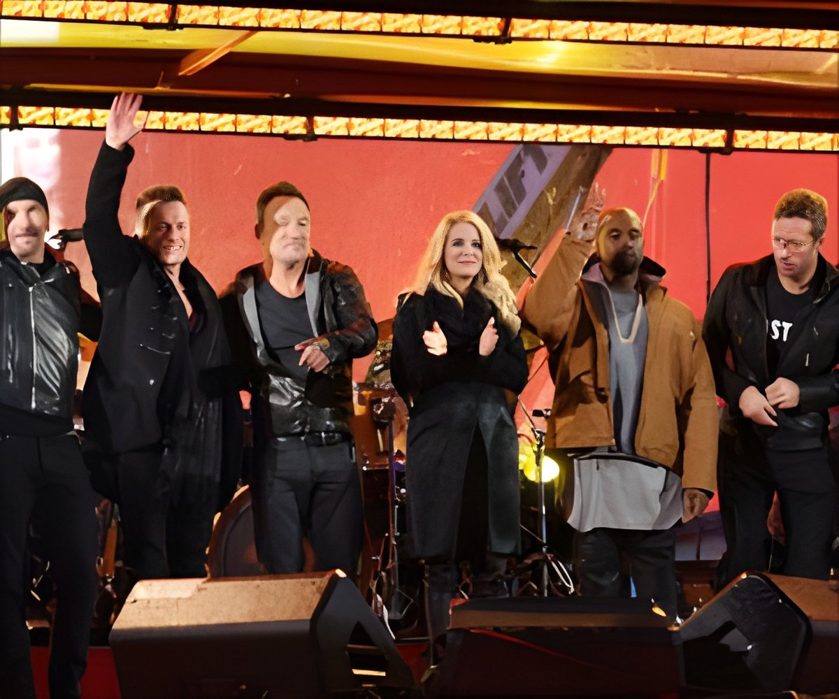Bruce Springsteen, Chris Martin Fill Bono`s Shoes at World AIDS Day Concert Bruce Springsteen, Chris Martin Fill Bono`s Shoes at World AIDS Day Concert