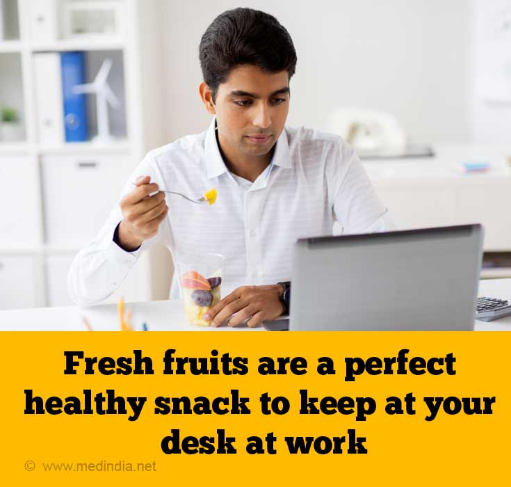 Fresh Fruits Make a Healthy Snacking Option at Work Fresh Fruits Make a Healthy Snacking Option at Work